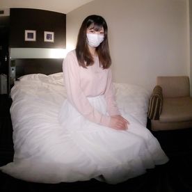 【VR・無】天然美乳のスレンダー清楚な美大生。真夜中のホテルで色白に映える裸体を堪能しぶっかけ